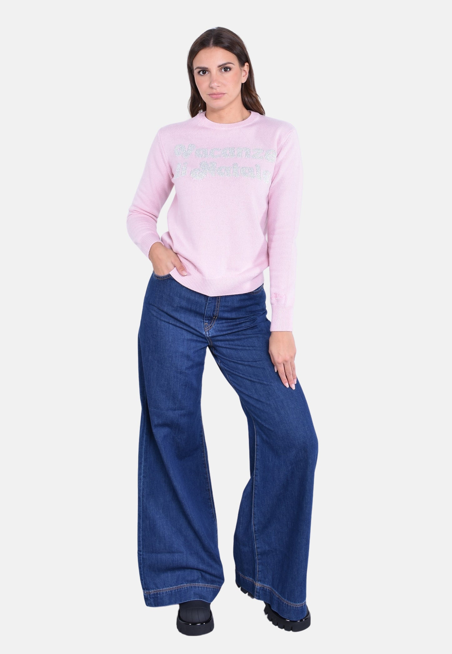 NEW QUEEN CREWNECK SWEATER