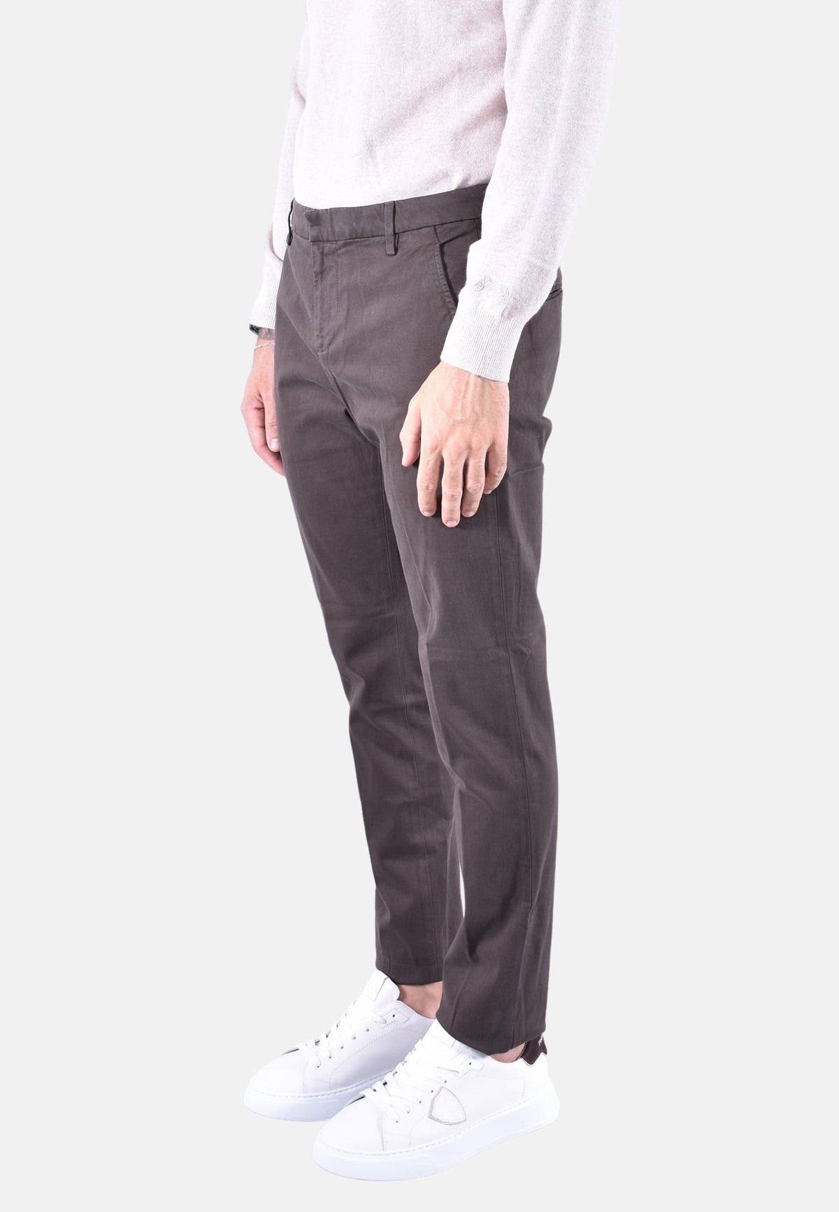 GAUBERT SLIM-FIT CHINOS IN STRETCH GABARDINE WITH A WARM HAND