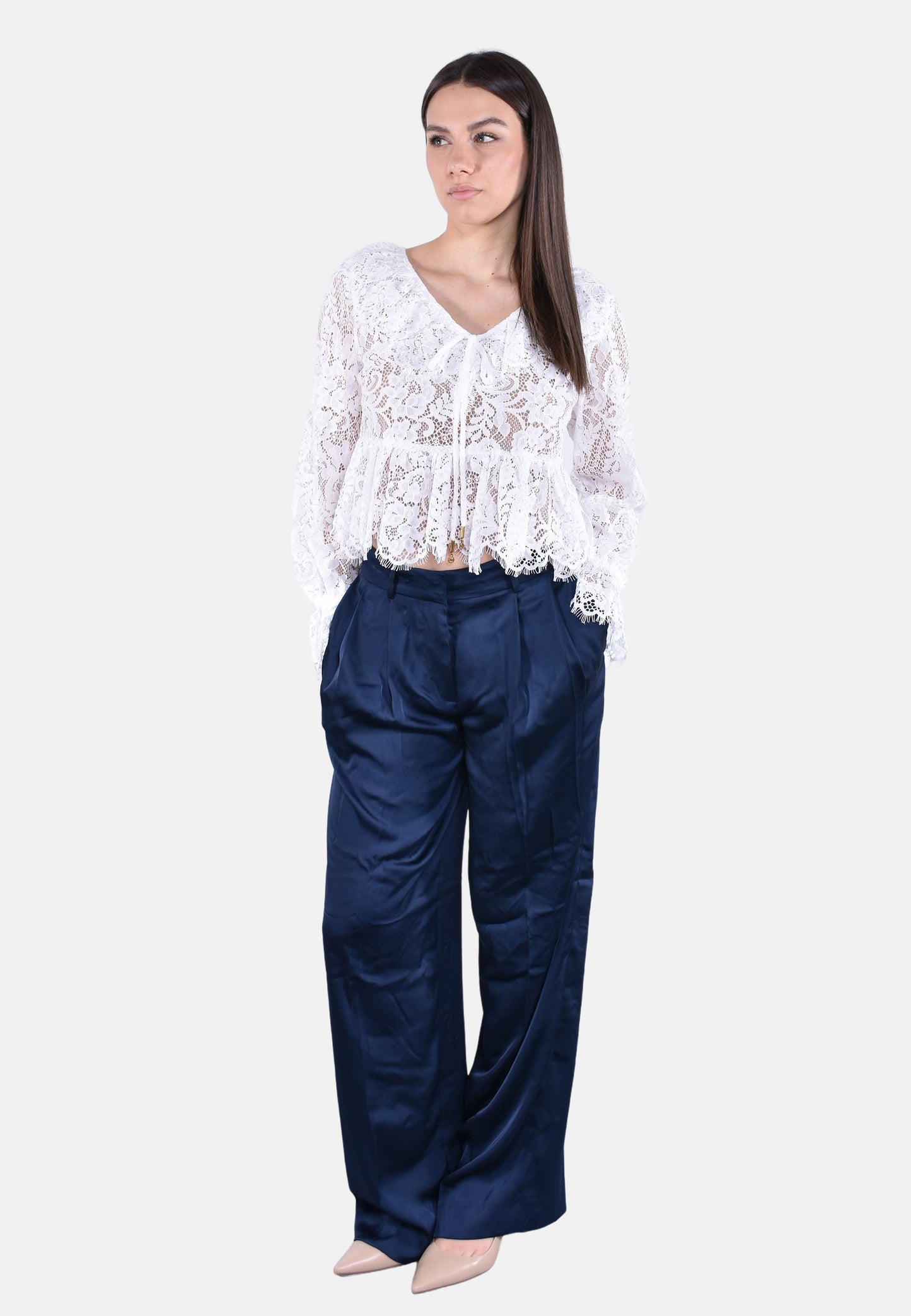 LACE V NECK TOP