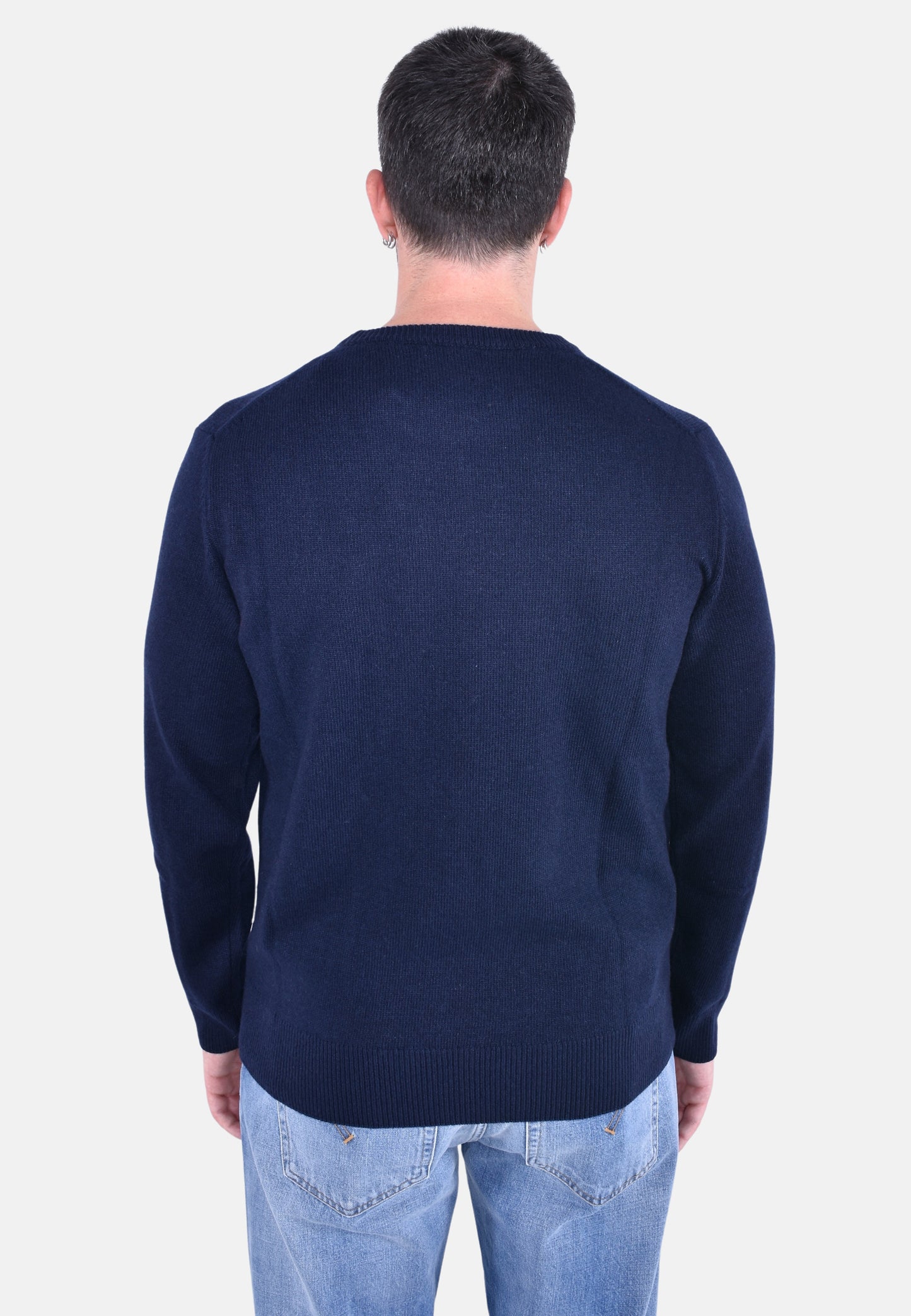 ROUND NECK SWEATER