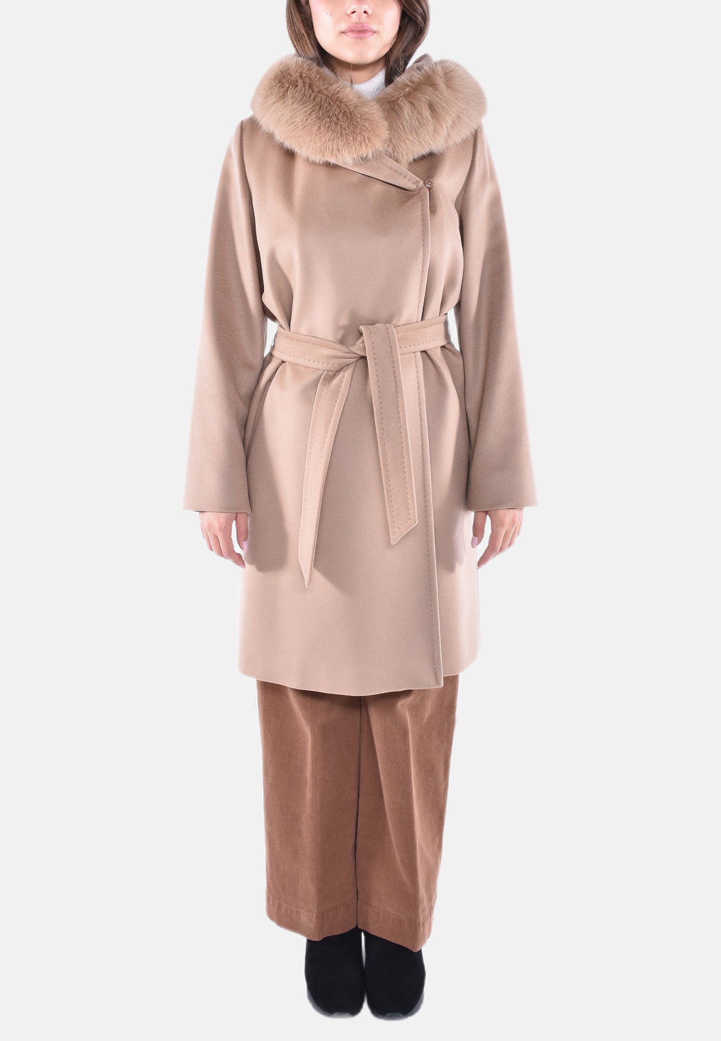 CAPPOTTO CON CAPPUCCIO E PELO MANGO